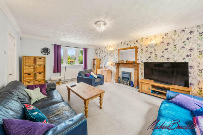 4 bed Detached for sale Image 4