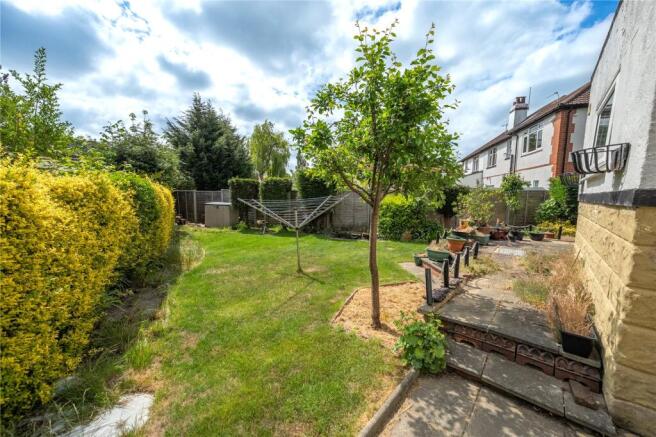 5 bed Detached for sale Image 9