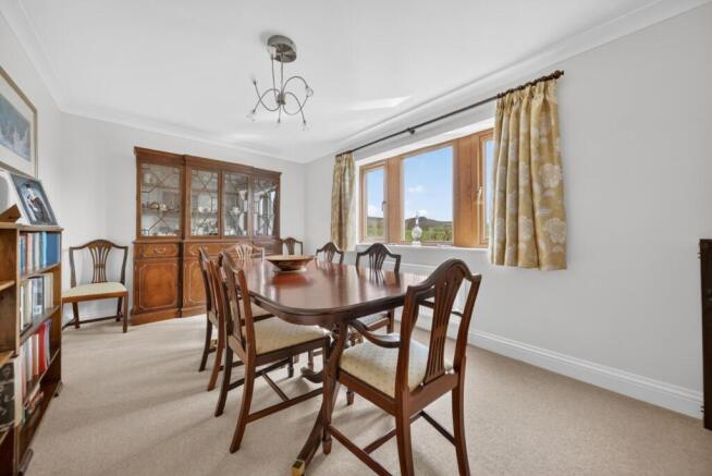 4 bed Detached for sale Image 7