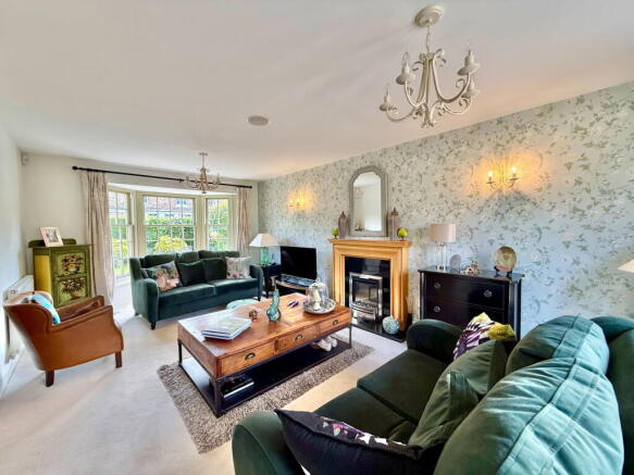 4 bed Detached for sale Image 6