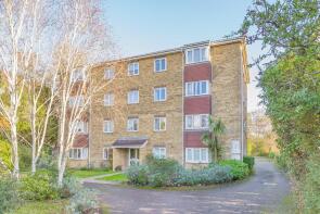 Flat 10, 32 Trevallyn Lodge, Galsworthy Road, Kingston Upon Thames KT2 7AS