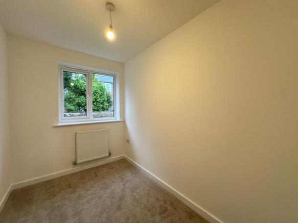 3 bed Semi-Detached to rent Image 12