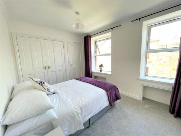Bed 1.jpg