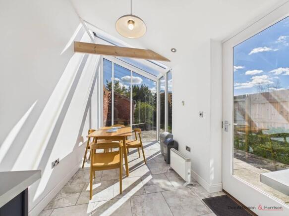 3 bed Terraced for sale Image 4