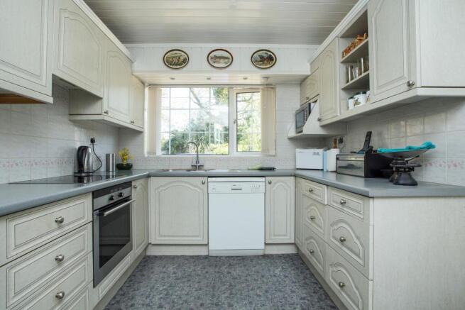 Kitchen (P)