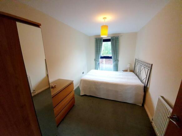 3 bed Flat to rent Image 7