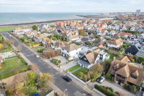 7, Pembroke Avenue, Margate CT9 5EA