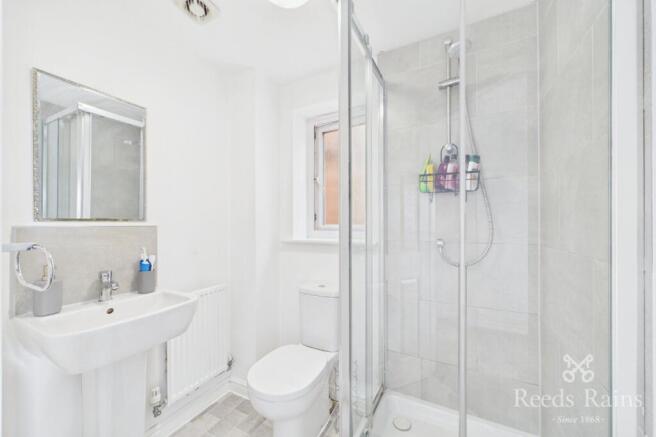 4 bed Detached for sale Image 12