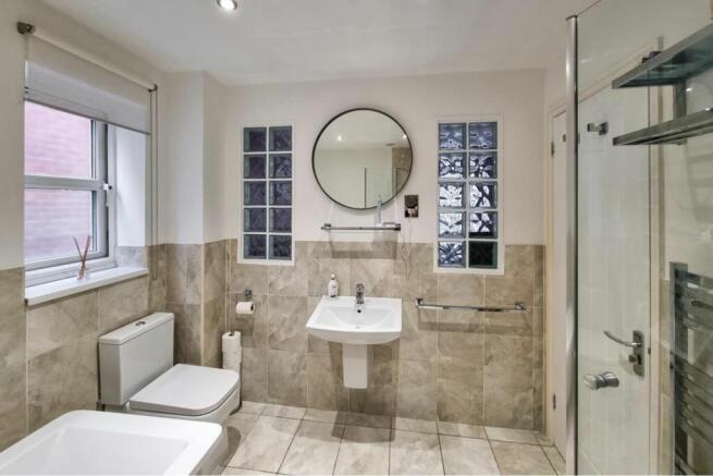 Master En-suite
