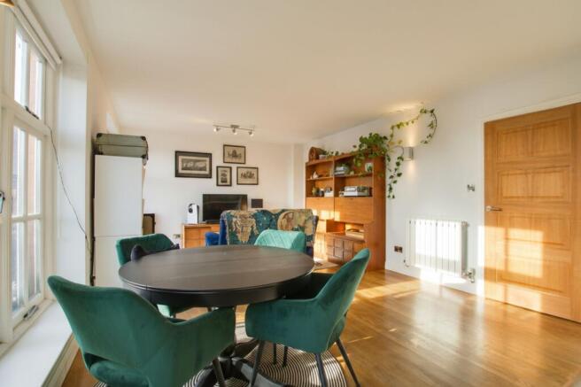 Open-Plan Lounge/Kitchen/Diner