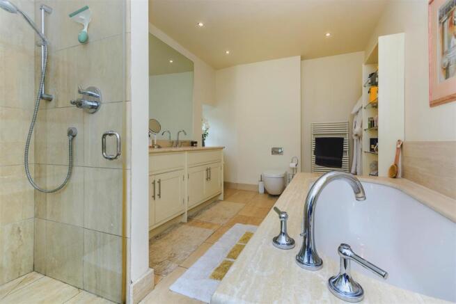 8309394-interior06v2.jpg