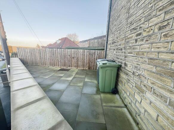 2 bed End of Terrace to rent Image 9
