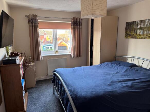 Bedroom..jpg