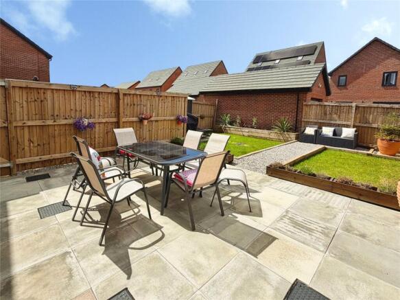 4 bed Detached for sale Image 4