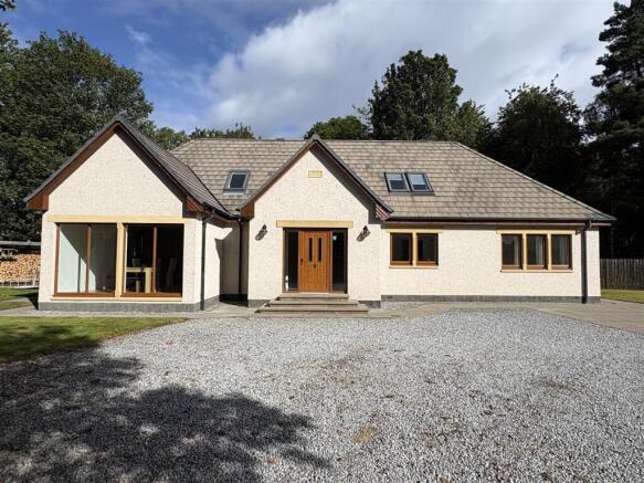 Rose Villa, Carron