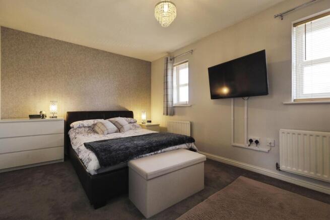 3 bed Semi-Detached for sale Image 9
