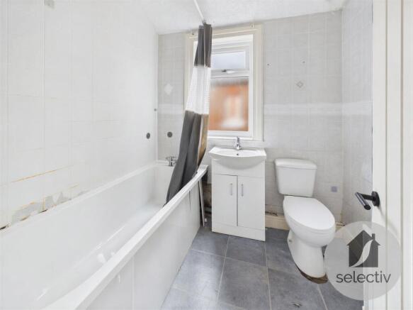 3 bed Terraced for sale Image 8