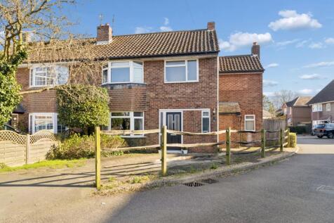 Criss Grove, Chalfont St. Peter, Gerrards Cross, Buckinghamshire, SL9