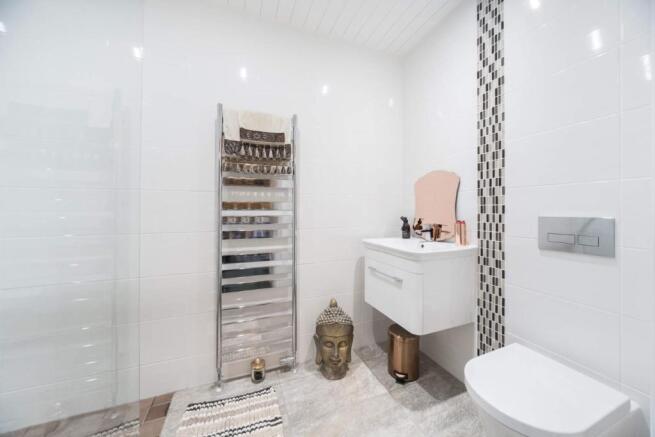 En-suite 2