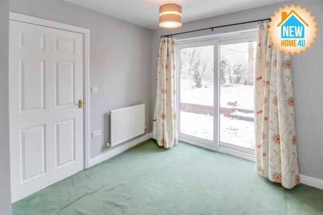 DINING ROOM: