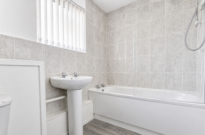 3 bed End of Terrace to rent Image 9