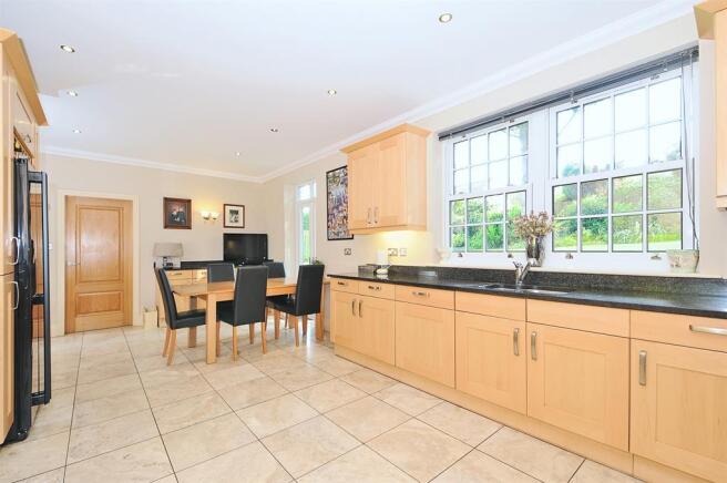 Kitchen/Breakfast Room 2