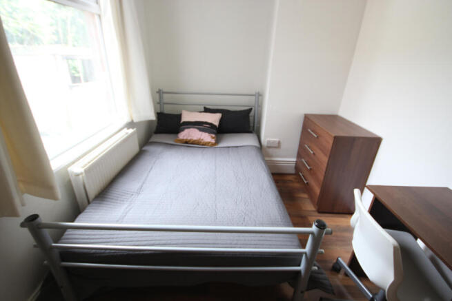 6 bed Terraced to rent Image 7