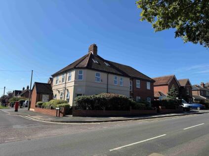 Flats 1, 2, 3 & 6 Avenue Court, The Avenue, Bishops Waltham, Southampton, SO32 1BN