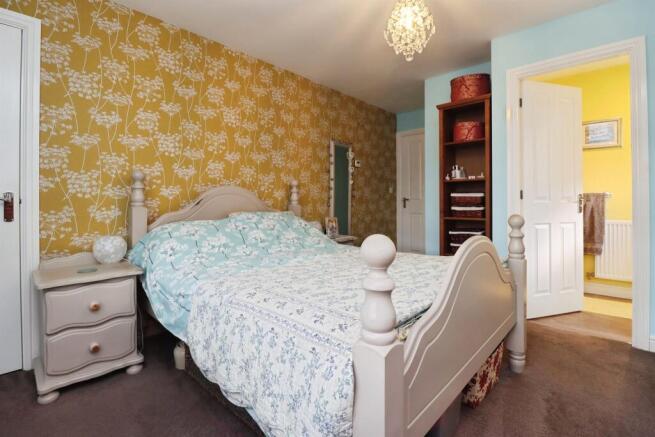 Photo 10