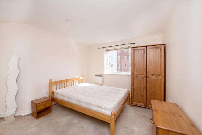 Large guest bedroom