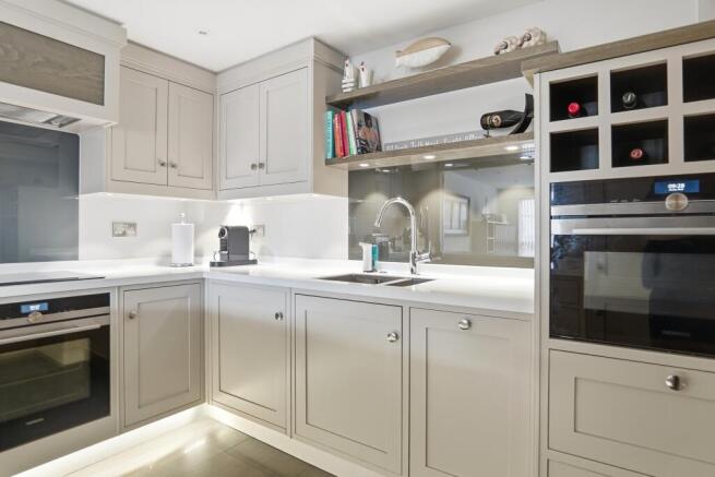 2 bed Apartment for sale Image 8