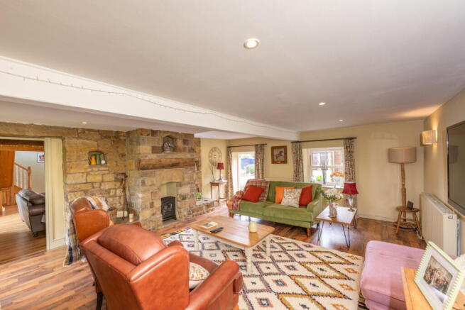 4 bed Barn Conversion for sale Image 10