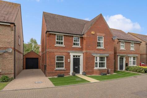 Blackthorn Avenue, Felpham, PO22