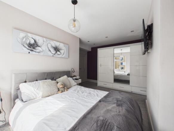2 bed Terraced for sale Image 7
