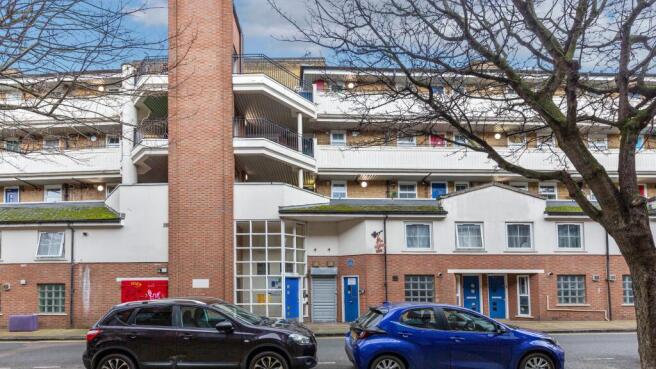 18 St. Josephs Flats, Drummond Crescent, Euston, London, NW1 1LE