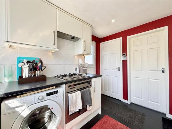 3 bed Semi-Detached for sale Image 12