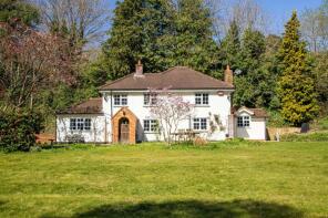 7 Lake Cottage, Vicarage Lane, The Bourne, Farnham GU9 8HN
