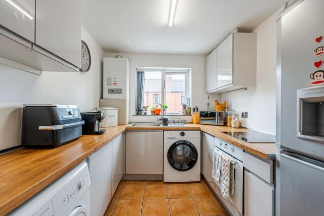 2 bed Terraced for sale Image 4
