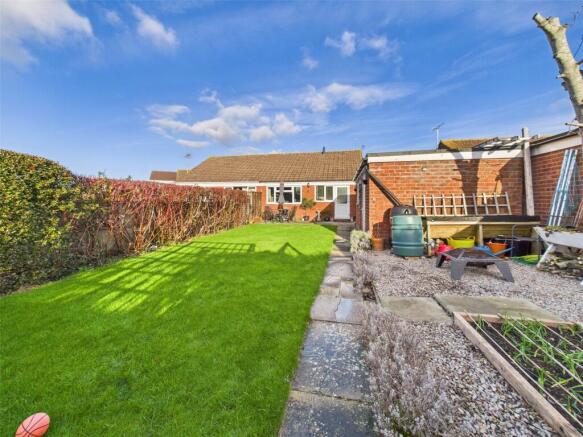 Courtfield Road, Quedgeley, Gloucester, Gloucestershire, GL2 photo 4