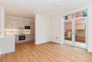 Flat 19, Crosby House, Furlong Road, Bourne End SL8 5AJ