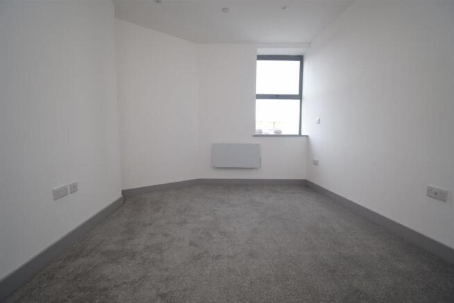 1 bed Flat to rent Image 4