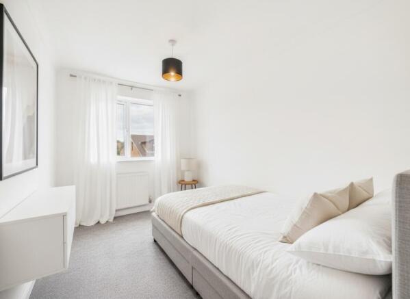 5 bed Detached for sale Image 11