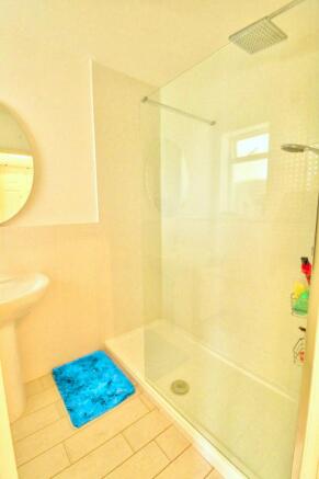 Shower Room1