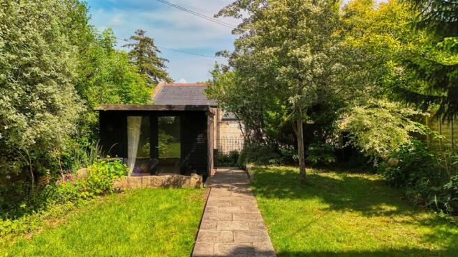 Garden/ Summer House