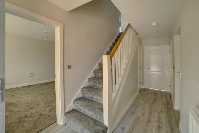4 bed Detached for sale Image 12