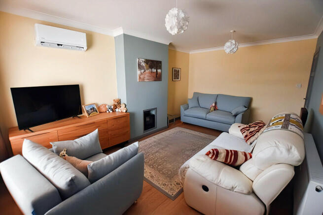 Lounge 2
