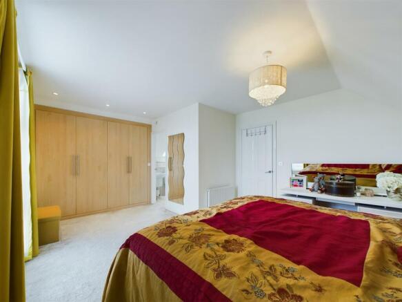 bed 1 2.jpg