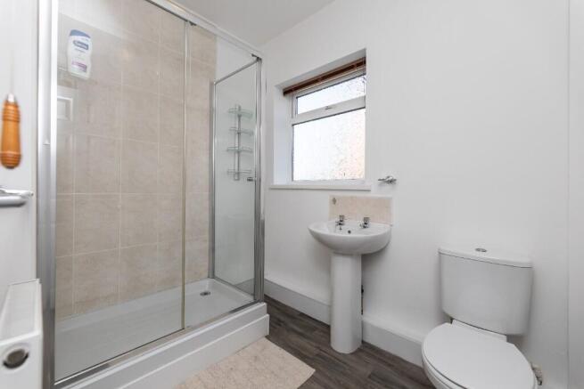 4 bed Semi-Detached for sale Image 11