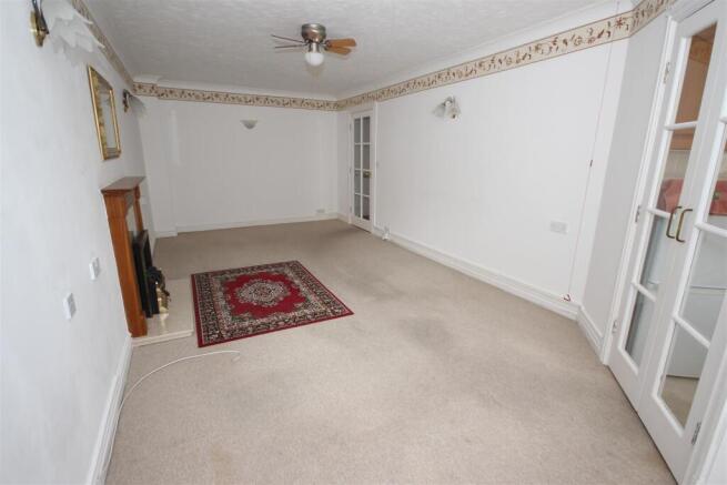 Velindre Road, Whitchurch, Cardiff photo 4