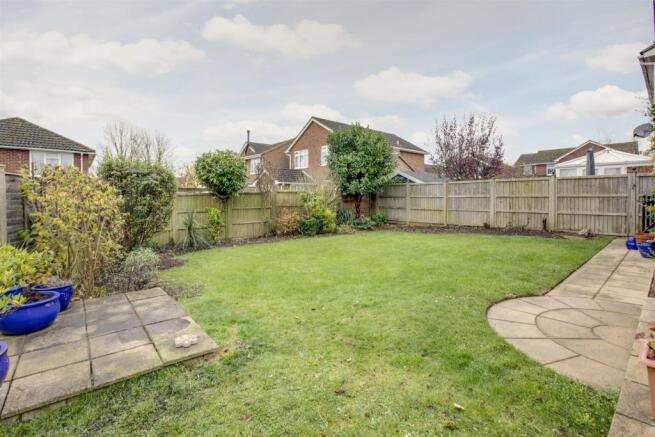 4 Selwood Way Rear Garden.jpg